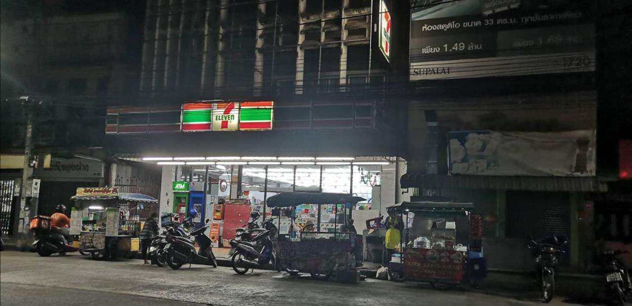 Supanich Condo Opposite The Train Station Chiangmai Чиангмай Екстериор снимка